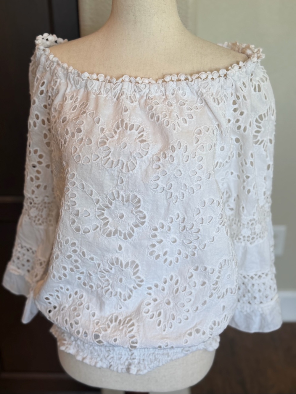 Tyler  böe white off-the-shoulder eyelet blouse intricate floral embroidery S
